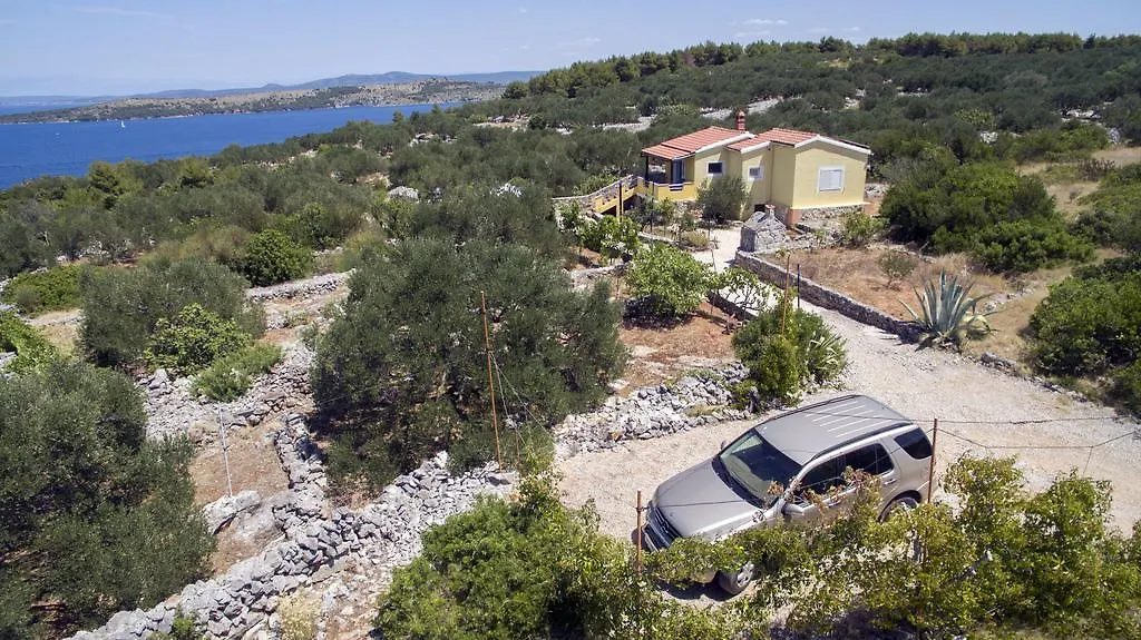Holiday House Rusticana Sali, Dugi Otok Near Np Kornati Guest house